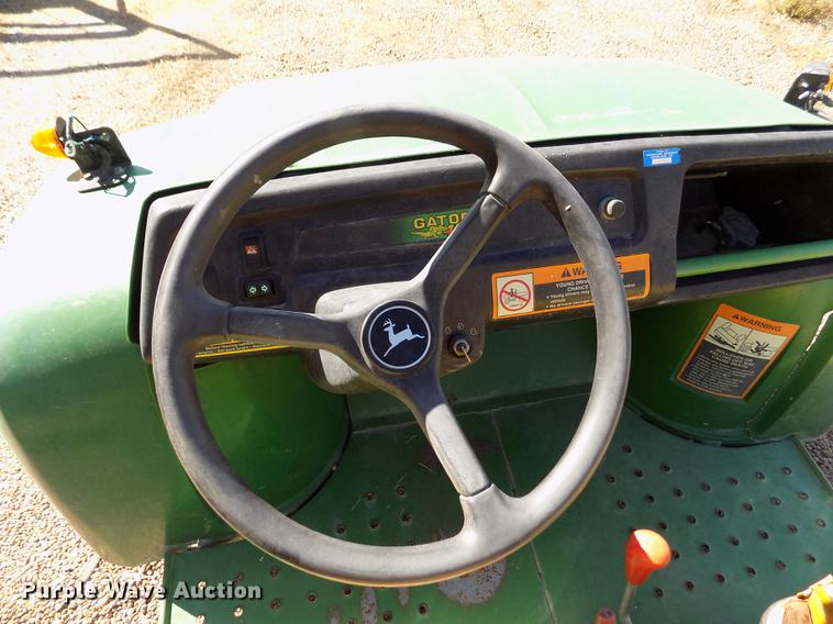 image for item ER9191 1995 John Deere 4X2 Gator utility vehicle