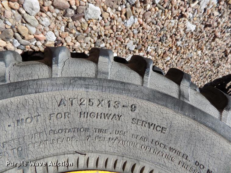 image for item ER9191 1995 John Deere 4X2 Gator utility vehicle