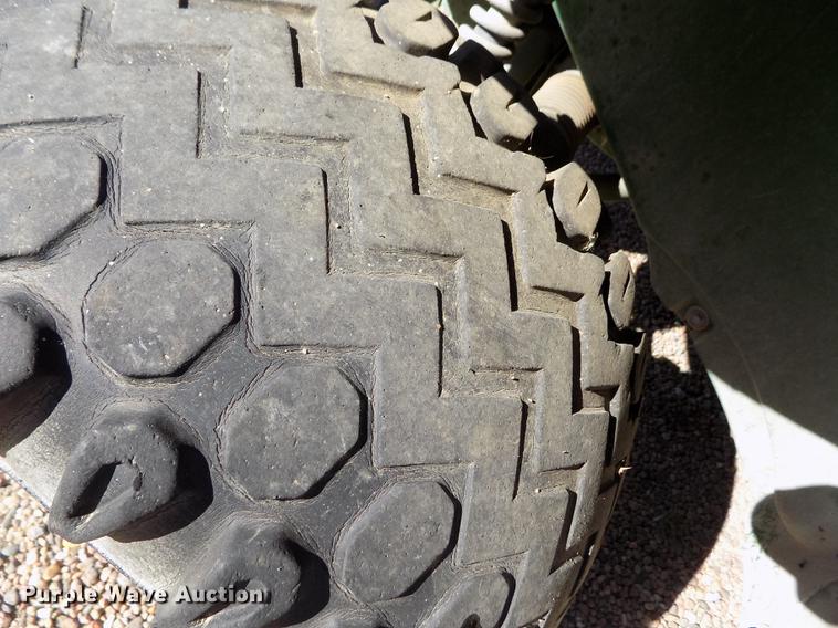 image for item ER9191 1995 John Deere 4X2 Gator utility vehicle