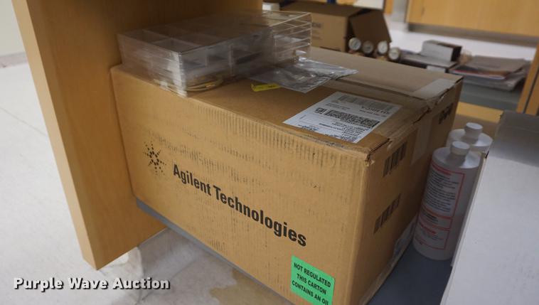 image for item ES9984 Agilent 7500 Series ICP-MS lab testing machine