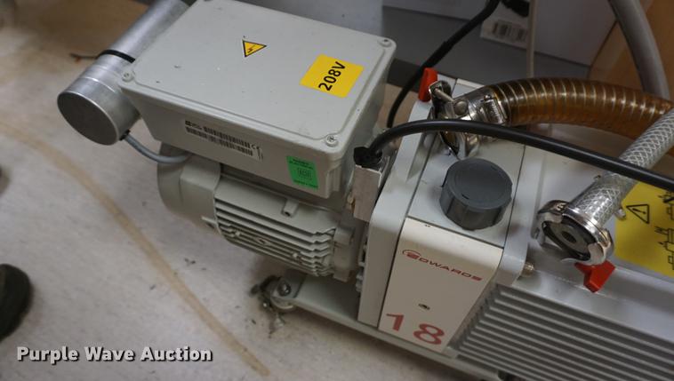 image for item ES9984 Agilent 7500 Series ICP-MS lab testing machine