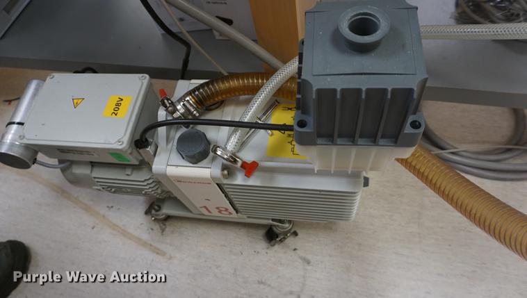 image for item ES9984 Agilent 7500 Series ICP-MS lab testing machine