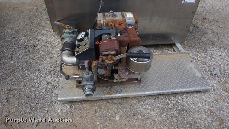 image for item EU9070 250 gallon stainless steel tank