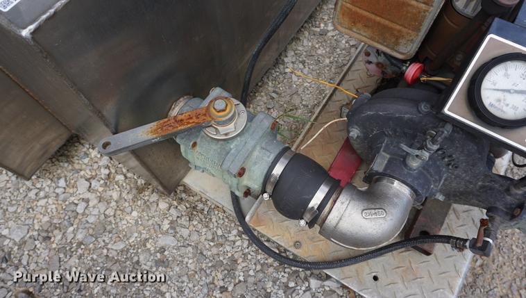 image for item EU9070 250 gallon stainless steel tank