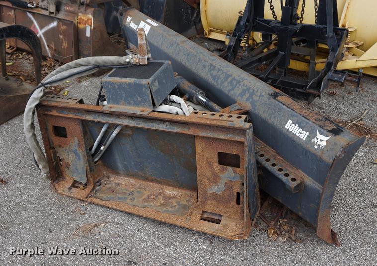 Bobcat skid steer dozer blade in Overland Park, KS Item EU9075 sold