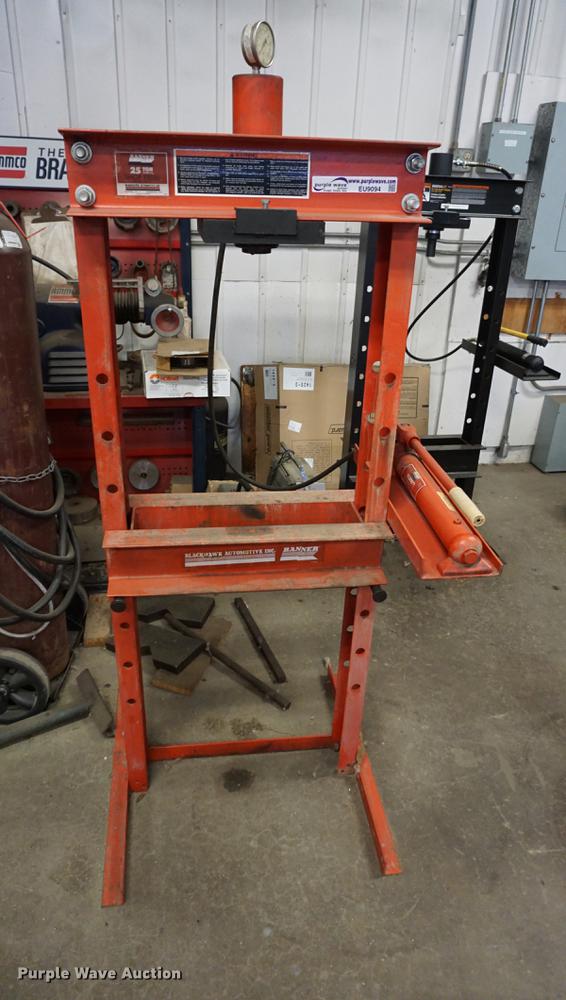 image for item EU9094 Banner press