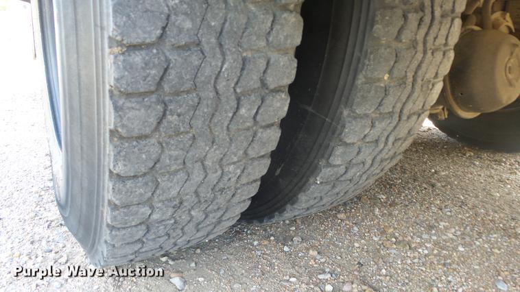 image for item EX9245 1998 Blue Bird TC2000 school bus