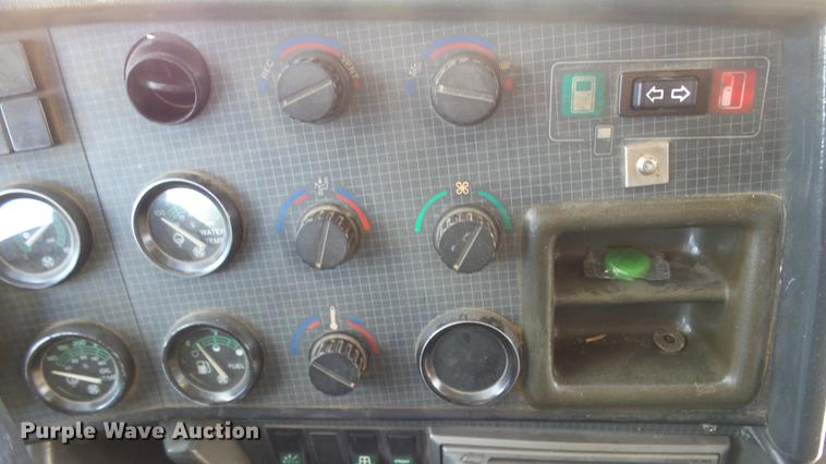 image for item EX9246 1993 Prevost H3-40 coach bus