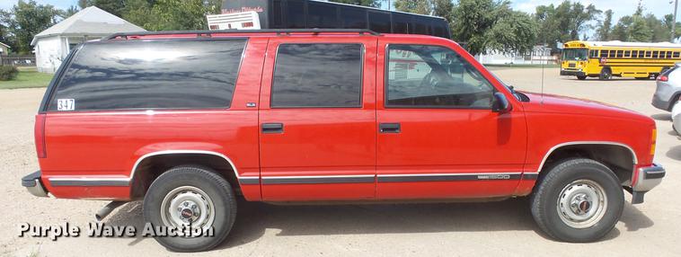 image for item EX9248 1996 Chevrolet Suburban 1500 SUV