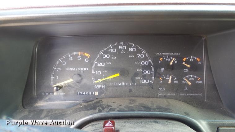 image for item EX9248 1996 Chevrolet Suburban 1500 SUV