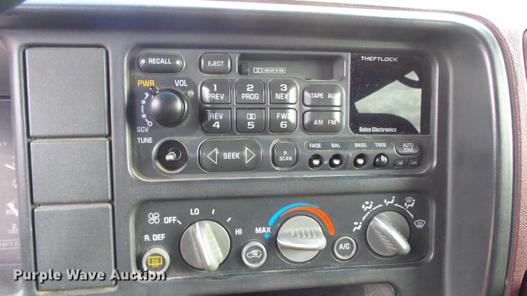 image for item EX9248 1996 Chevrolet Suburban 1500 SUV