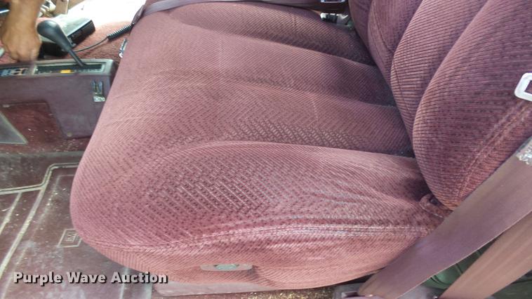 image for item EX9248 1996 Chevrolet Suburban 1500 SUV