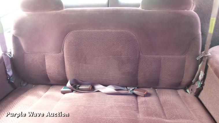 image for item EX9248 1996 Chevrolet Suburban 1500 SUV