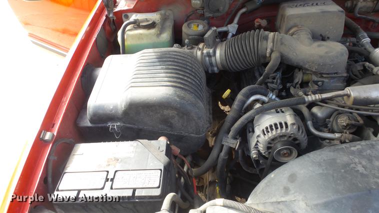 image for item EX9248 1996 Chevrolet Suburban 1500 SUV