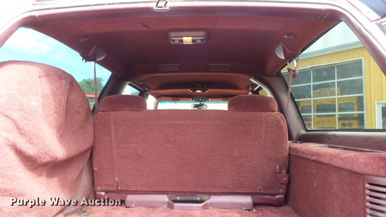 image for item EX9248 1996 Chevrolet Suburban 1500 SUV