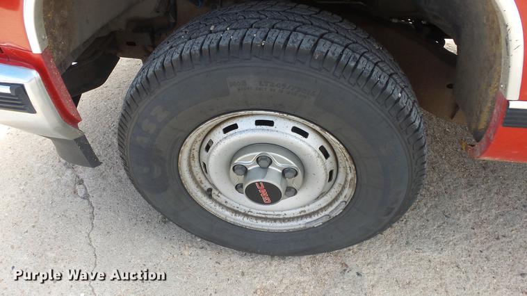 image for item EX9248 1996 Chevrolet Suburban 1500 SUV