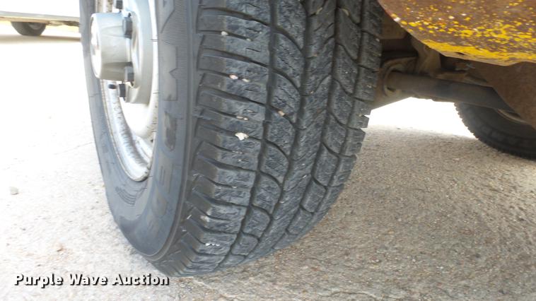 image for item EX9248 1996 Chevrolet Suburban 1500 SUV