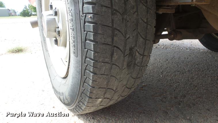 image for item EX9248 1996 Chevrolet Suburban 1500 SUV