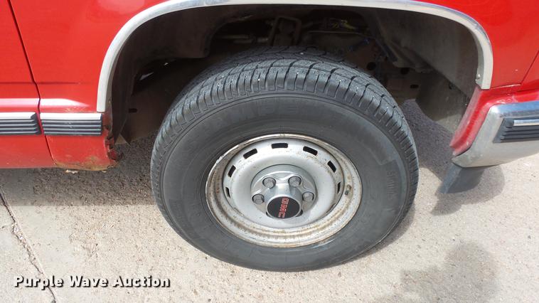 image for item EX9248 1996 Chevrolet Suburban 1500 SUV