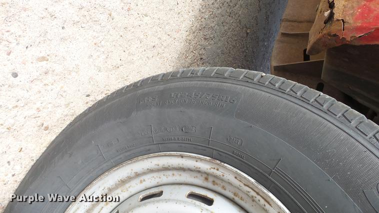 image for item EX9248 1996 Chevrolet Suburban 1500 SUV