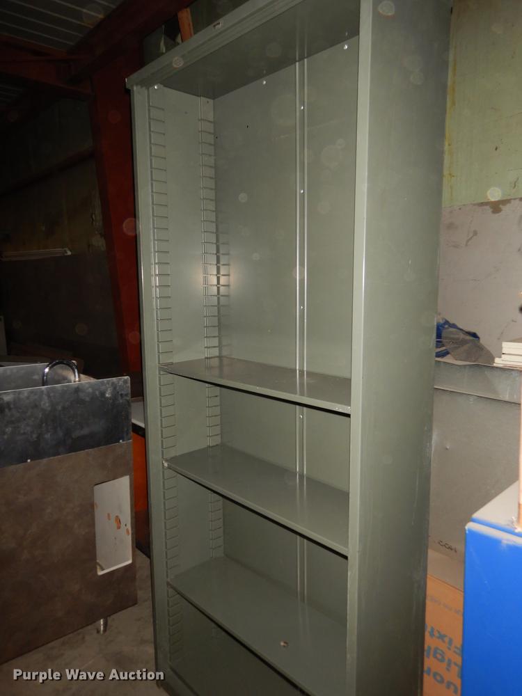 image for item FC9375 (4) metal shelves