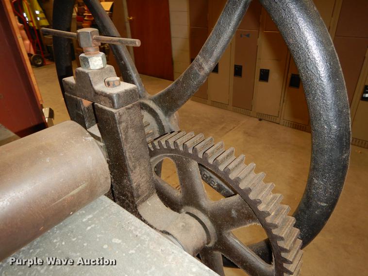 image for item FC9376 Rolling press