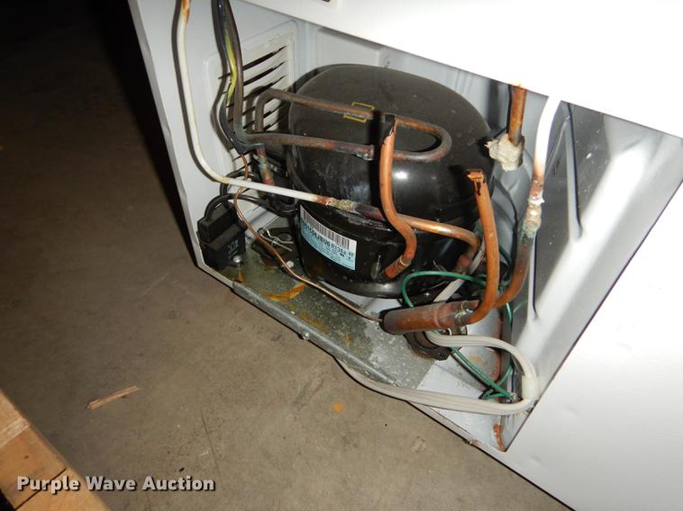 image for item FC9377 Whirlpool chest freezer