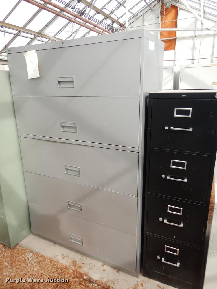 image for item FC9385 (10) metal file cabinets