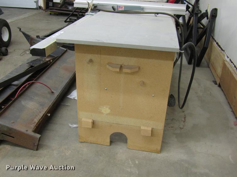 image for item FJ9509 Delta Rockwell 10" unisaw