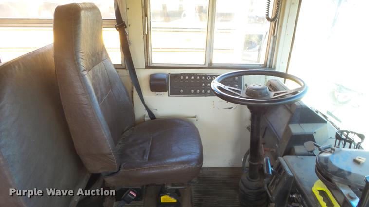 image for item FO9134 1995 Blue Bird TC2000 school bus