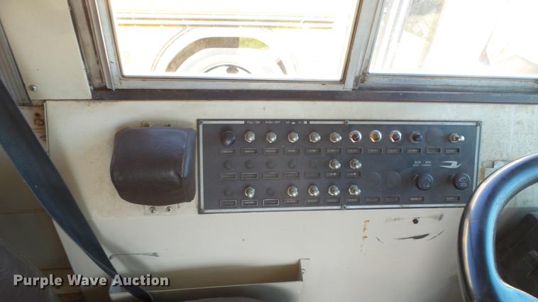 image for item FO9134 1995 Blue Bird TC2000 school bus