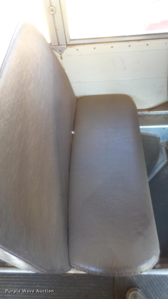 image for item FO9134 1995 Blue Bird TC2000 school bus