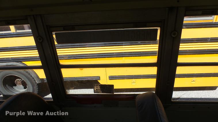 image for item FO9134 1995 Blue Bird TC2000 school bus