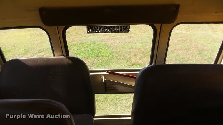 image for item FO9134 1995 Blue Bird TC2000 school bus