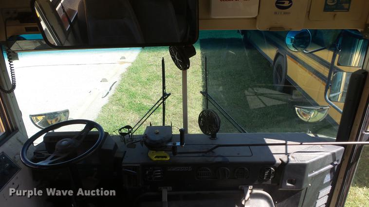 image for item FO9134 1995 Blue Bird TC2000 school bus