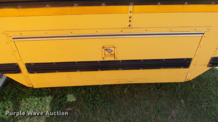 image for item FO9134 1995 Blue Bird TC2000 school bus