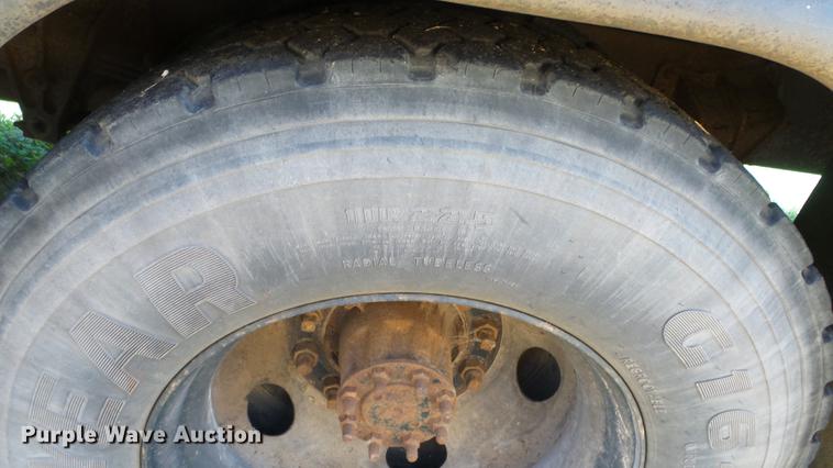 image for item FO9134 1995 Blue Bird TC2000 school bus