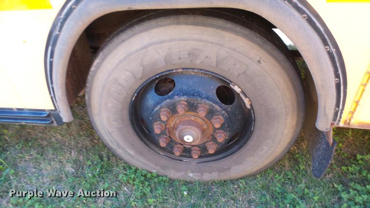 image for item FO9134 1995 Blue Bird TC2000 school bus