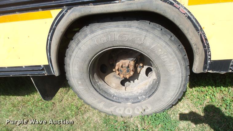 image for item FO9134 1995 Blue Bird TC2000 school bus