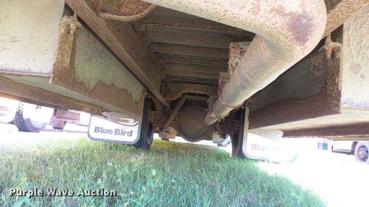 image for item FO9134 1995 Blue Bird TC2000 school bus