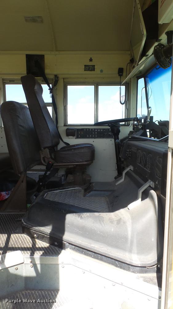 image for item FO9135 1993 Blue Bird TC2000 school bus