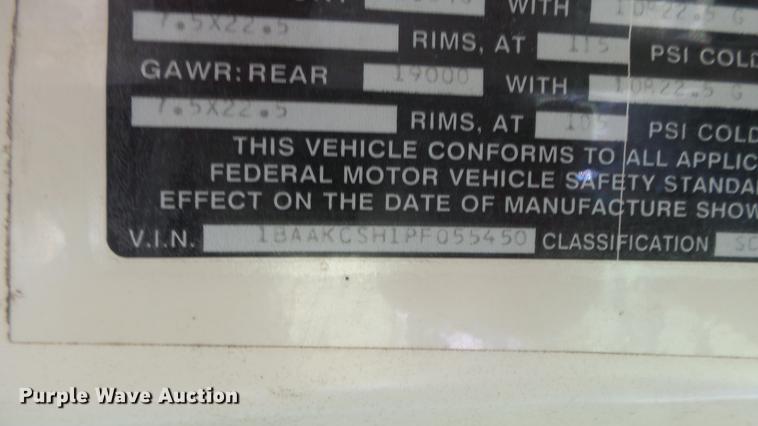 image for item FO9135 1993 Blue Bird TC2000 school bus