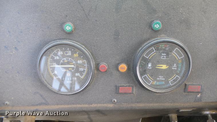 image for item FO9135 1993 Blue Bird TC2000 school bus