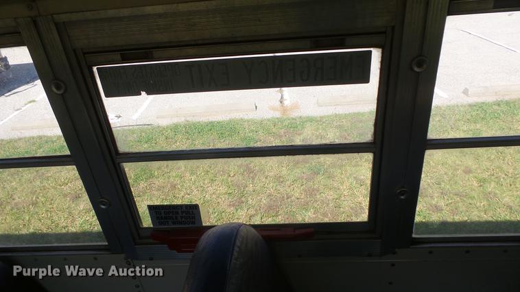 image for item FO9135 1993 Blue Bird TC2000 school bus