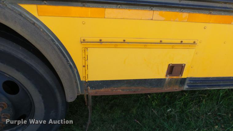 image for item FO9135 1993 Blue Bird TC2000 school bus