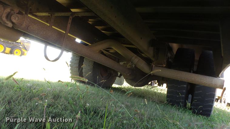 image for item FO9135 1993 Blue Bird TC2000 school bus