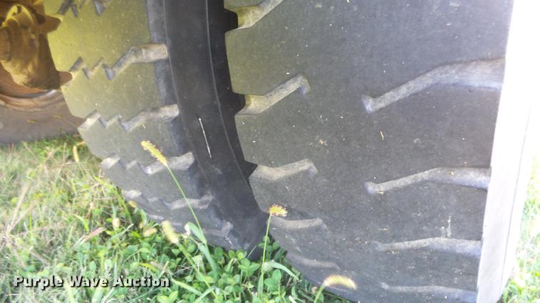 image for item FO9135 1993 Blue Bird TC2000 school bus