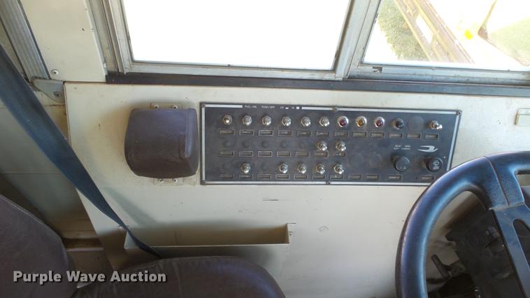 image for item FO9136 1995 Blue Bird TC2000 school bus