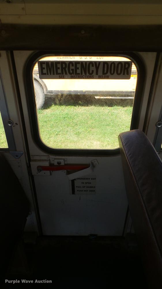 image for item FO9136 1995 Blue Bird TC2000 school bus