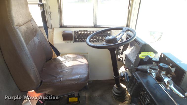 image for item FO9138 1994 Blue Bird TC2000 school bus